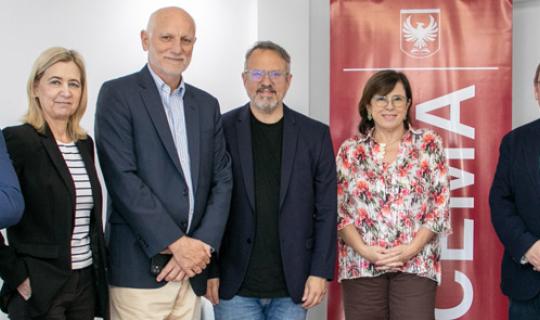 Intendente Diego Valenzuela en la Universidad del CEMA