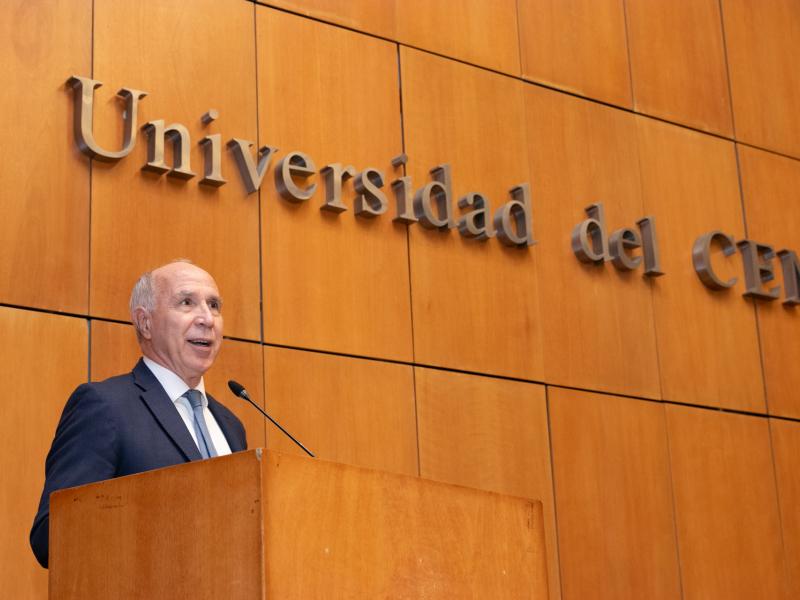 Ricardo Lorenzetti en la UCEMA