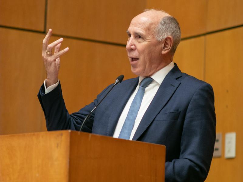 Ricardo Lorenzetti en la UCEMA