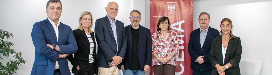 Intendente Diego Valenzuela en la Universidad del CEMA